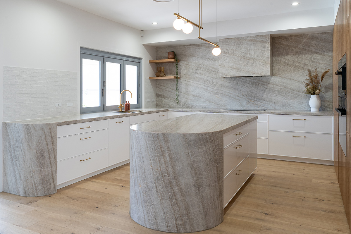 large contemporary kitchen design quartzite